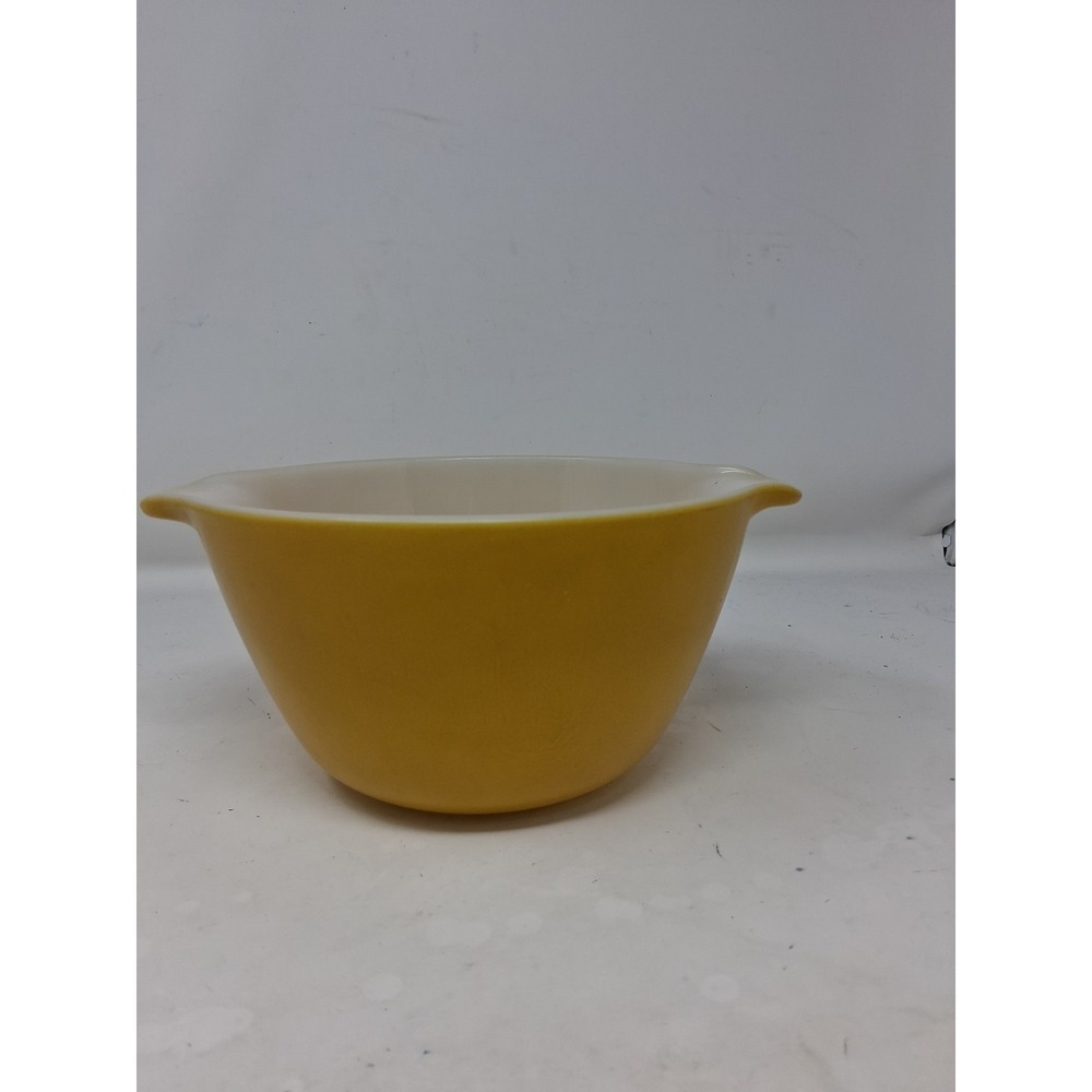 Vintage Fire-King Anchor Hocking Yellow Milk Glass Mixing Bowl Cinderella Spout